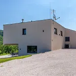 Stunning In Glavanovici *