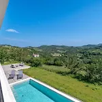 Stunning In Glavanovici *